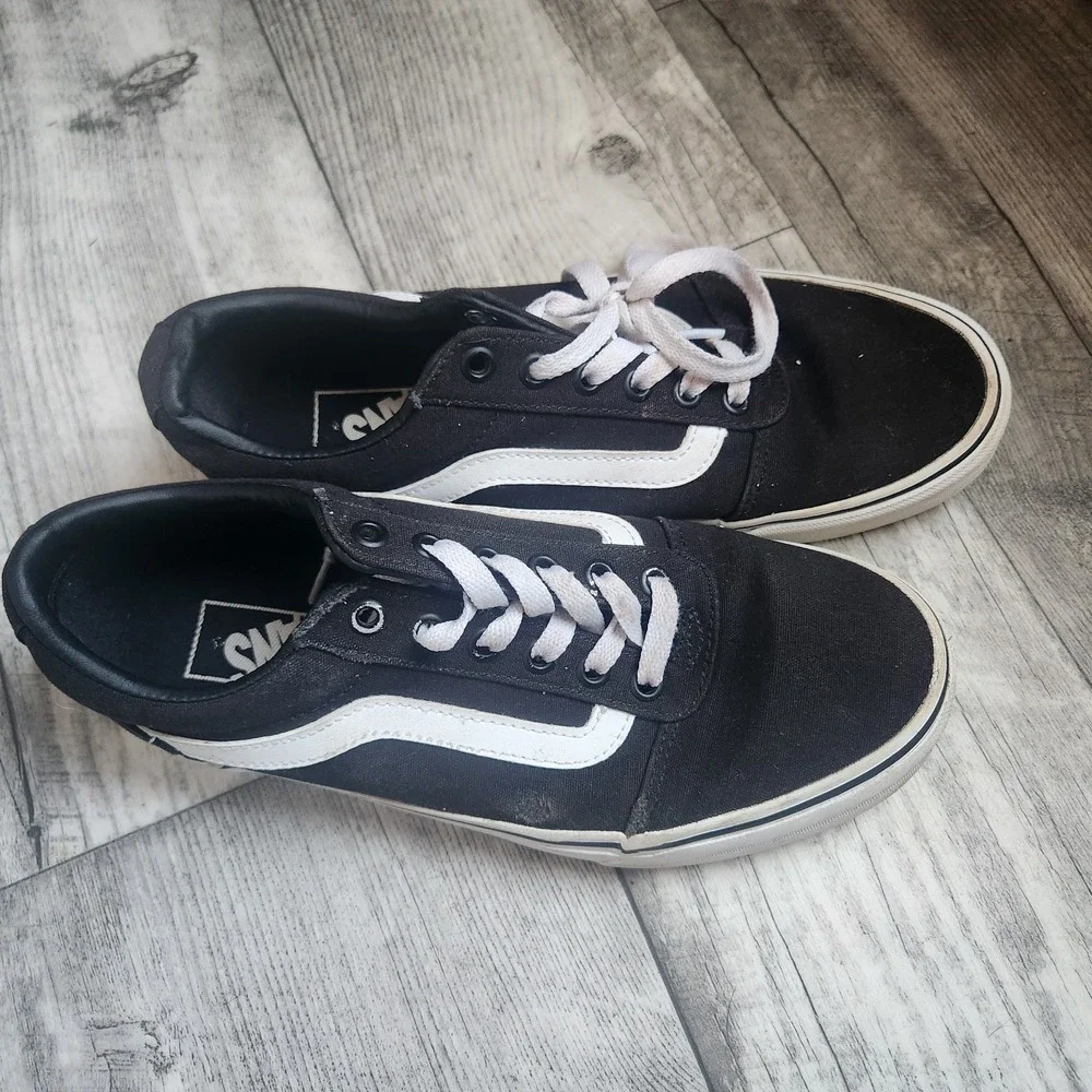 Sz 8 Black & White Old Skool SK8 Vans Off The Wall Women's Classic Sneakers Flaw
